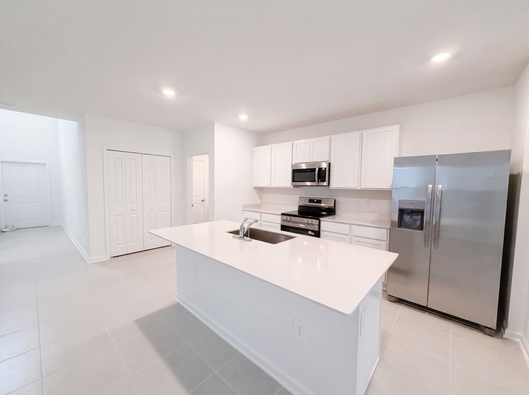 Property photo 2 of 5420 Meadow Walk Dr