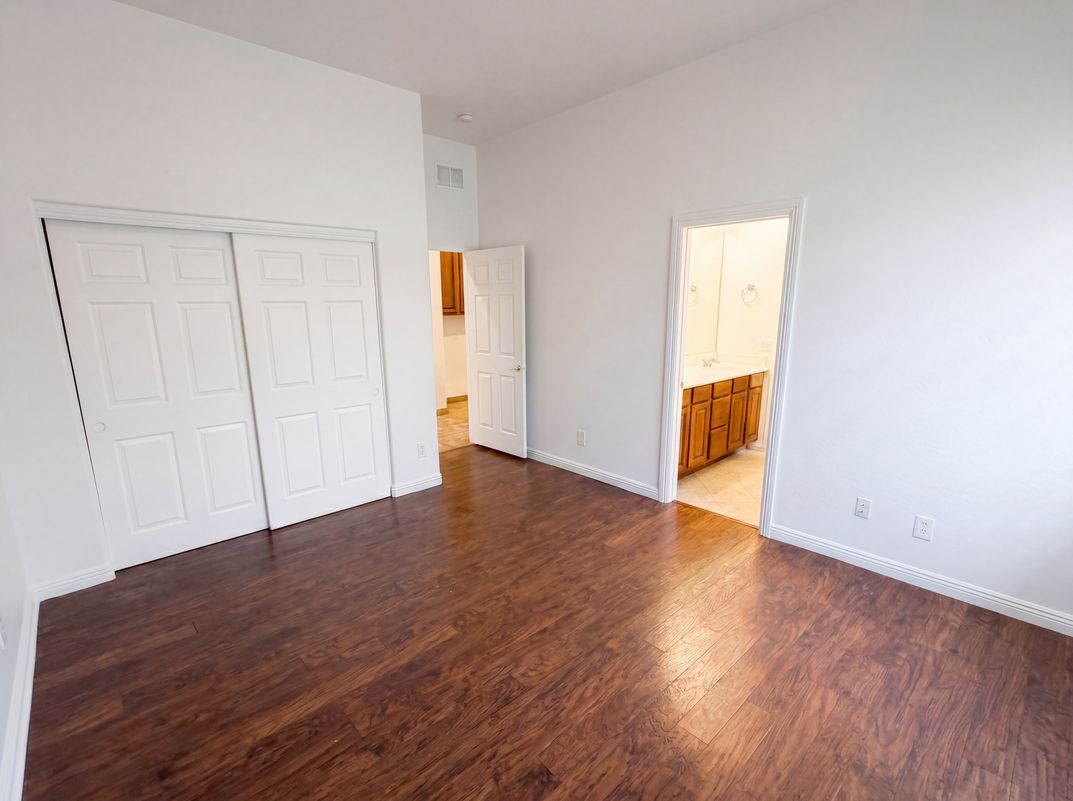 Property photo 3 of 40003 N Majesty Trl