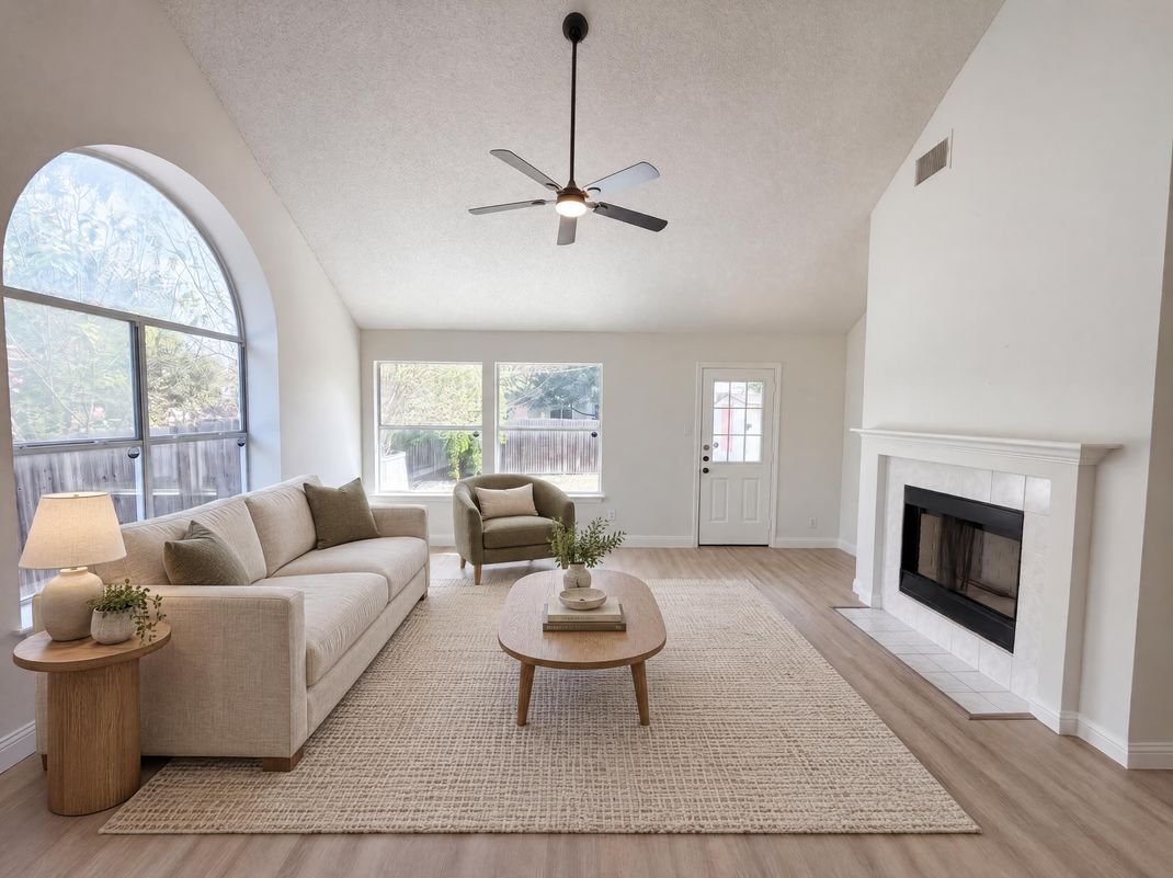 Property photo 3 of 16205 Glorious Ln