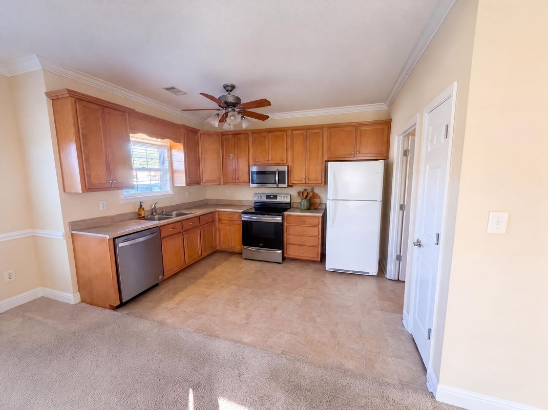 Property photo 2 of 152 Jabrok Cir