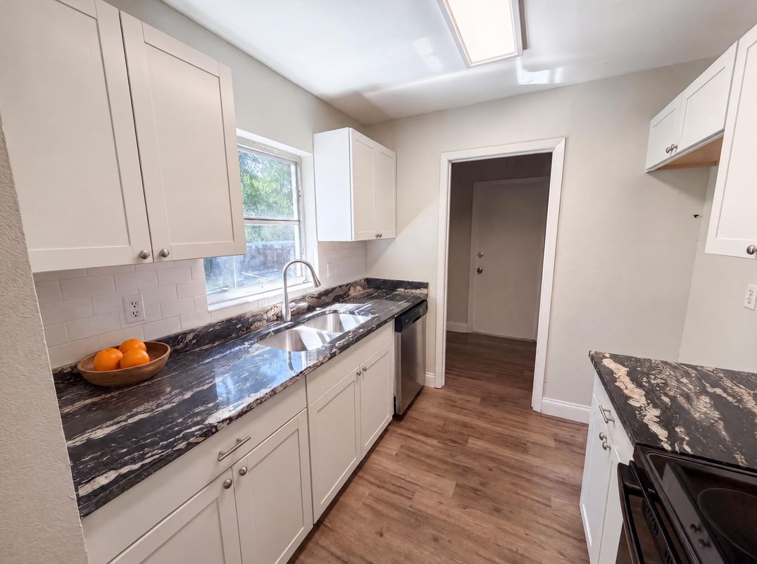 Property photo 2 of 5064 Bromley Ave