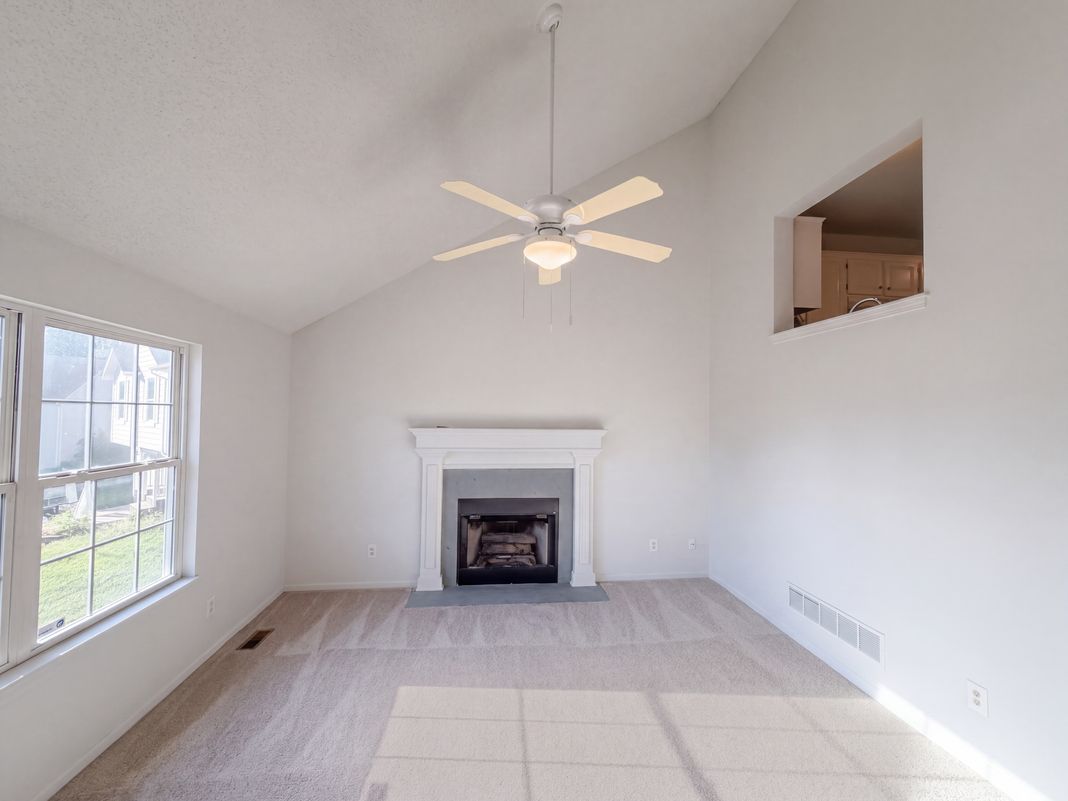 Property photo 3 of 801 Courtland Ct