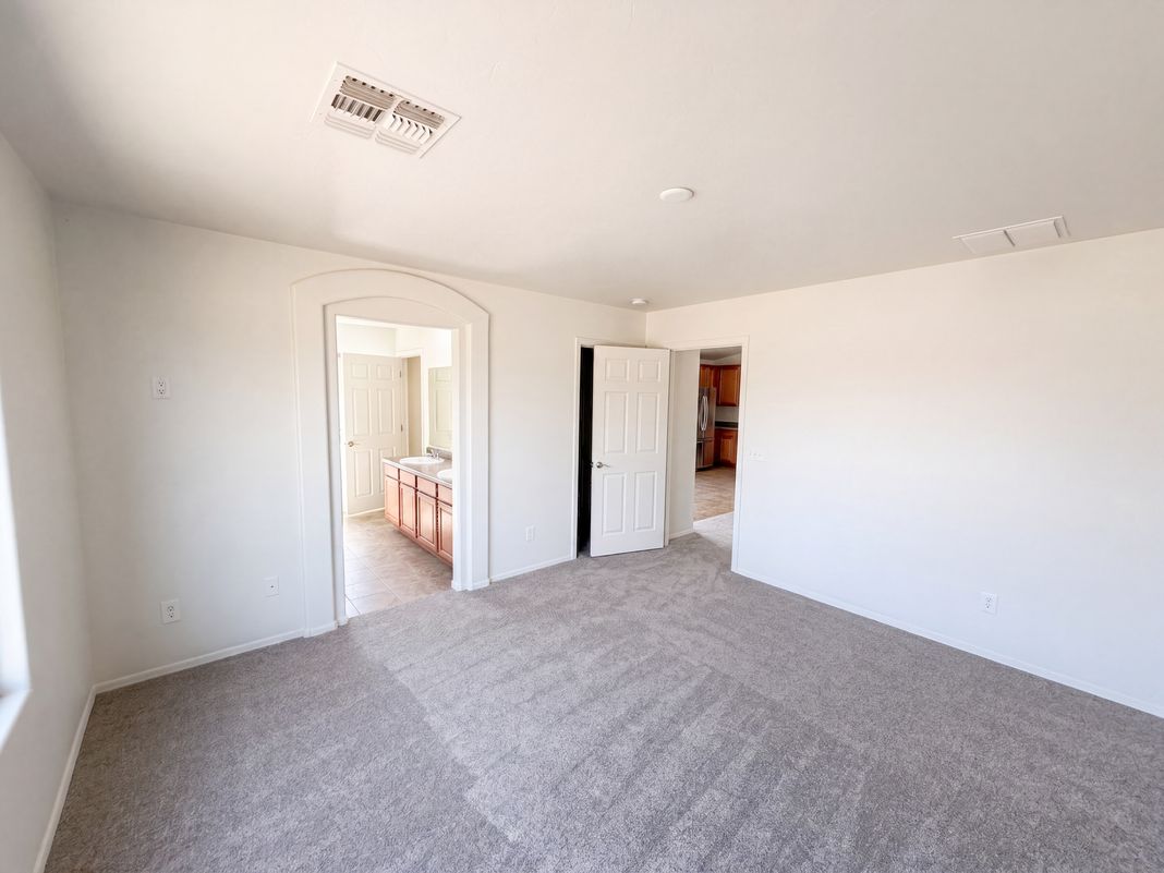 Property photo 3 of 6550 W Wolf Valley Way
