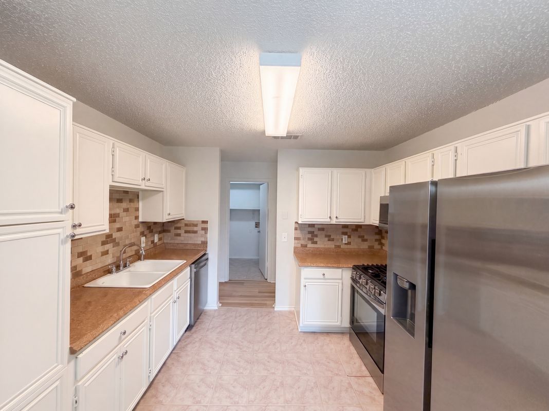 Property photo 2 of 713 Buddy L Dr