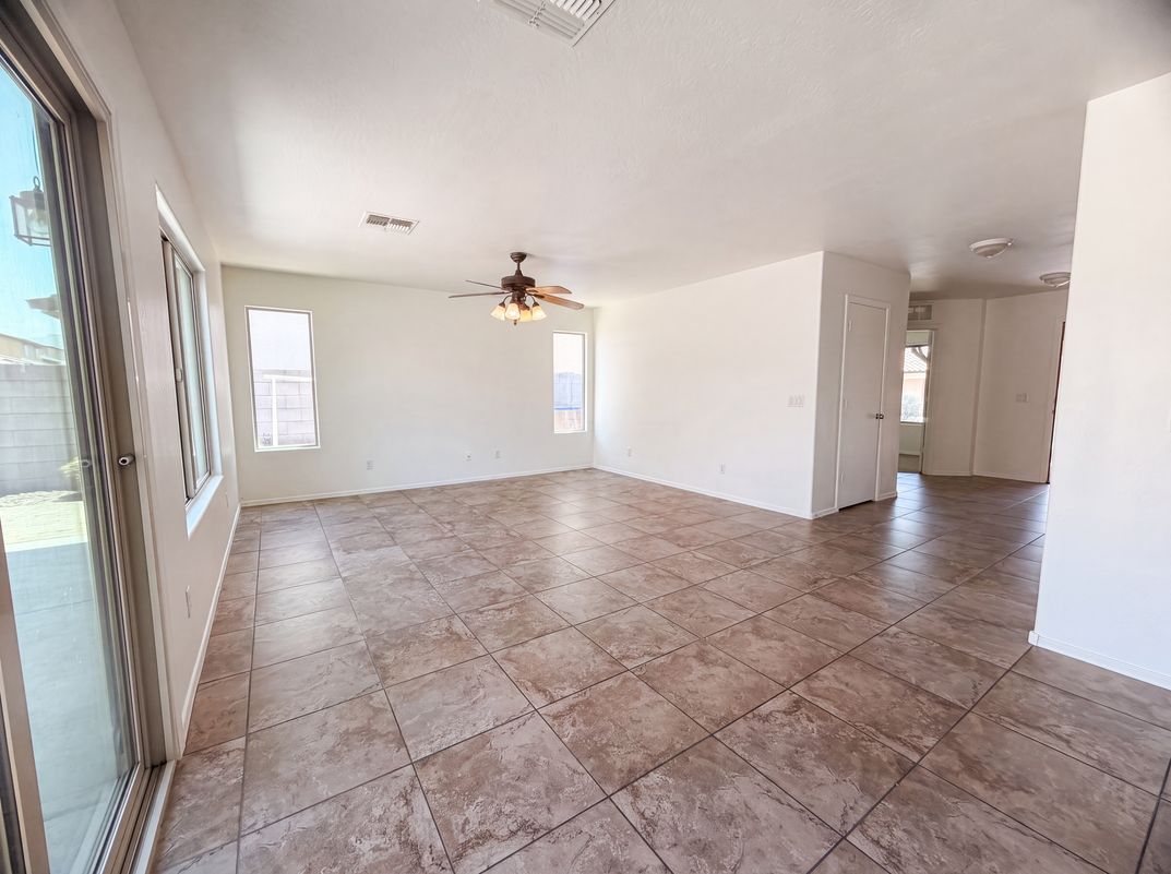 Property photo 3 of 2232 E Cochise Ave