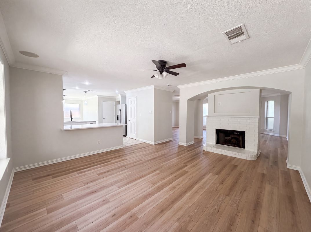 Property photo 3 of 6878 Genevieve Dr