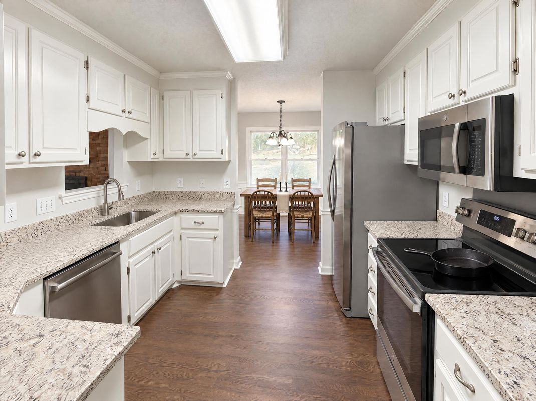 Property photo 2 of 6837 Lowesville Ln