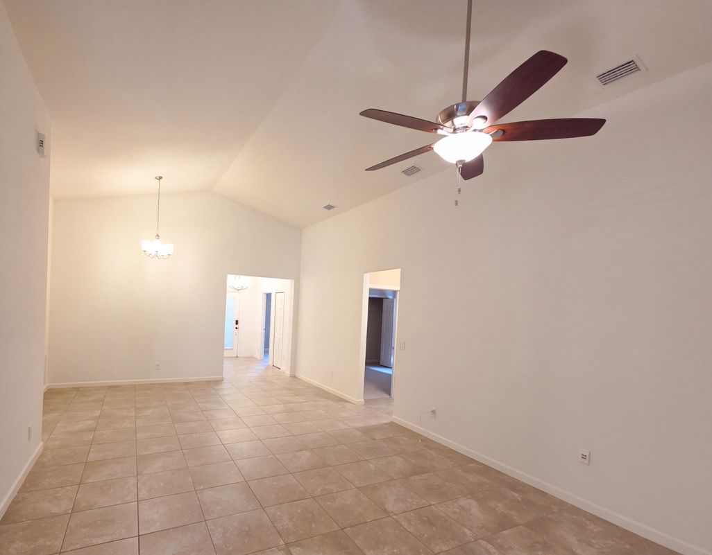 Property photo 3 of 8195 Westfield Cir