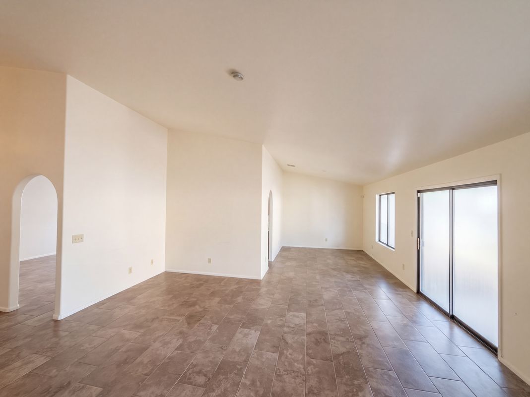 Property photo 3 of 9324 E Lochnay Ln