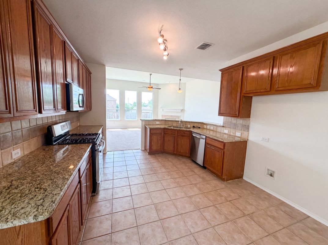Property photo 2 of 1202 McCormick St