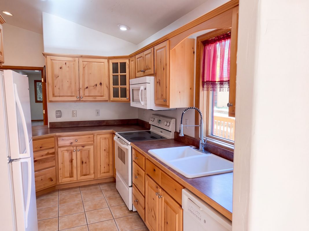 Property photo 2 of 531 New Church Ave