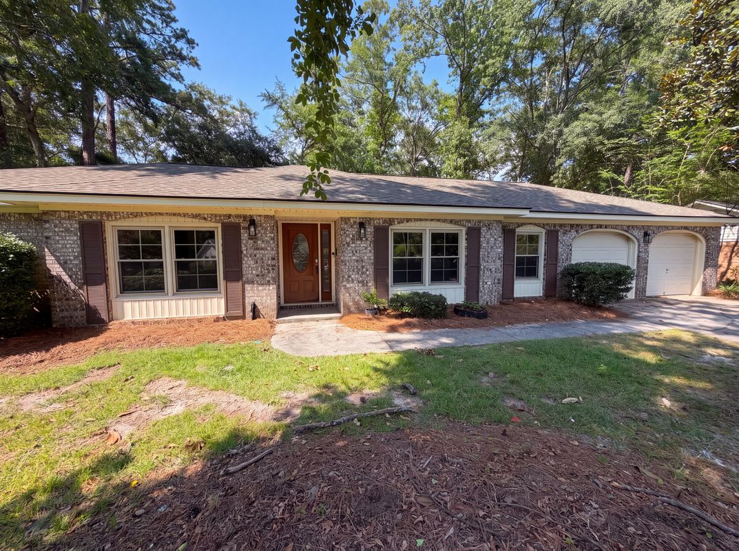 Property photo 1 of 305 Red Fox Run