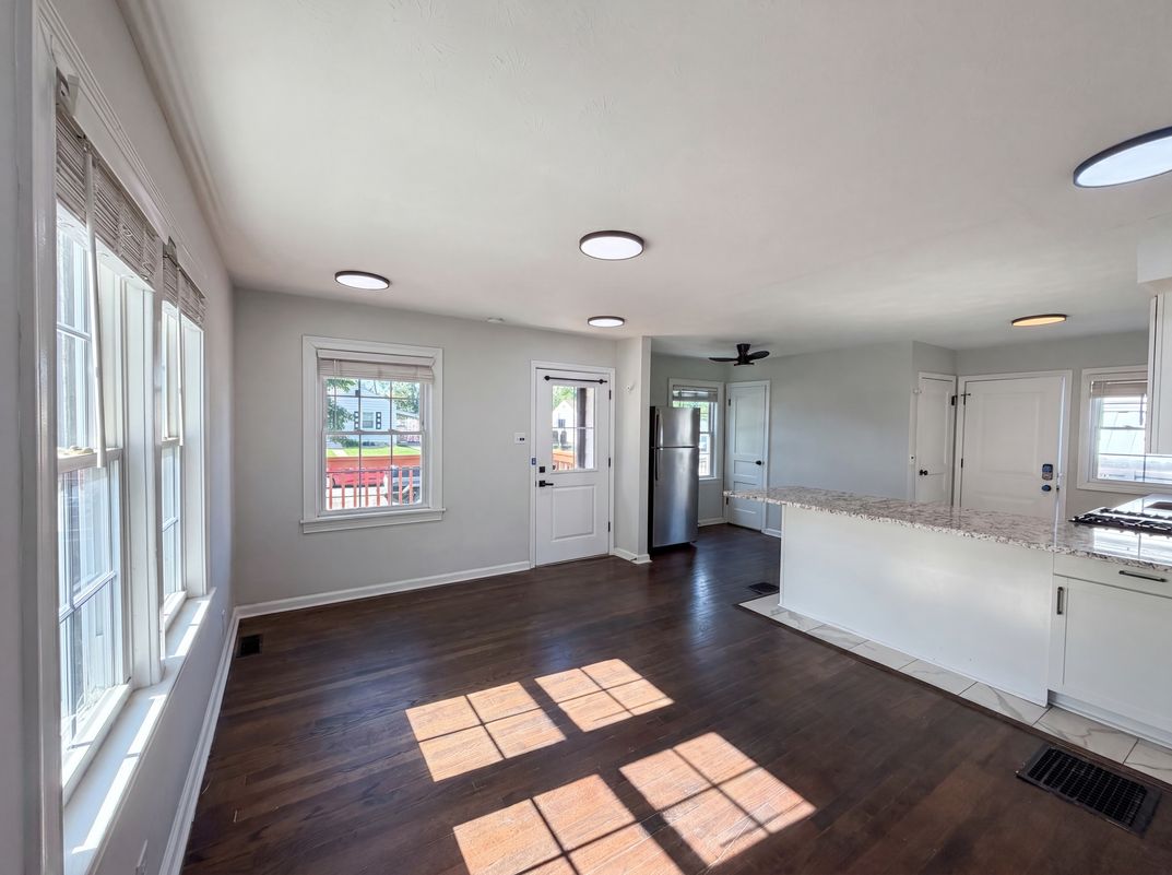 Property photo 3 of 2310 Calhoun St