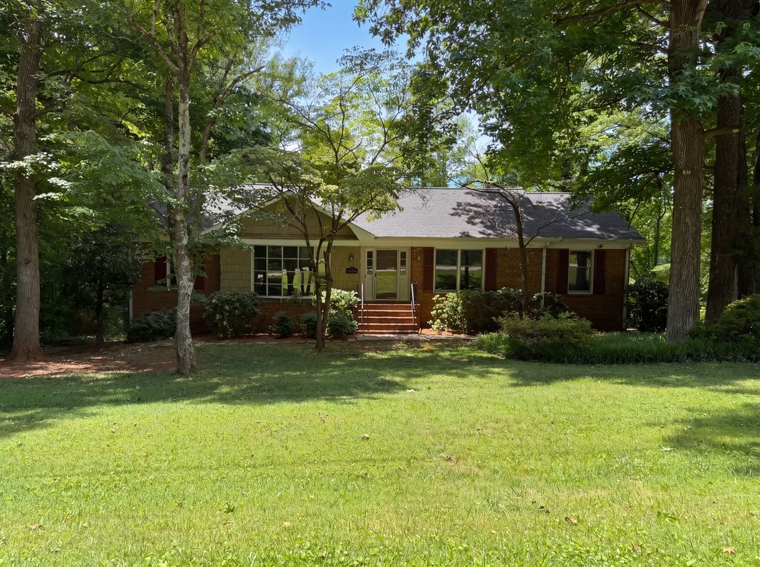 Property photo 1 of 7850 Beech Forest Rd