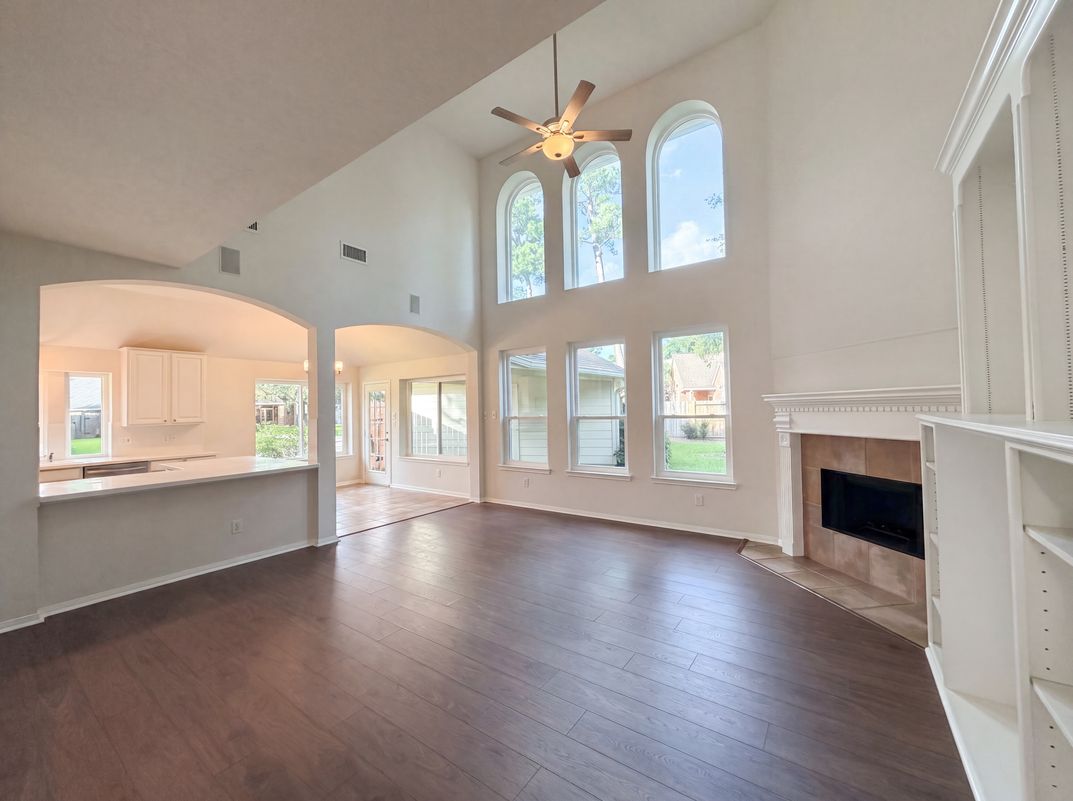 Photo 10 of 22 of 14310 Amyford Ct, Cypress, TX
