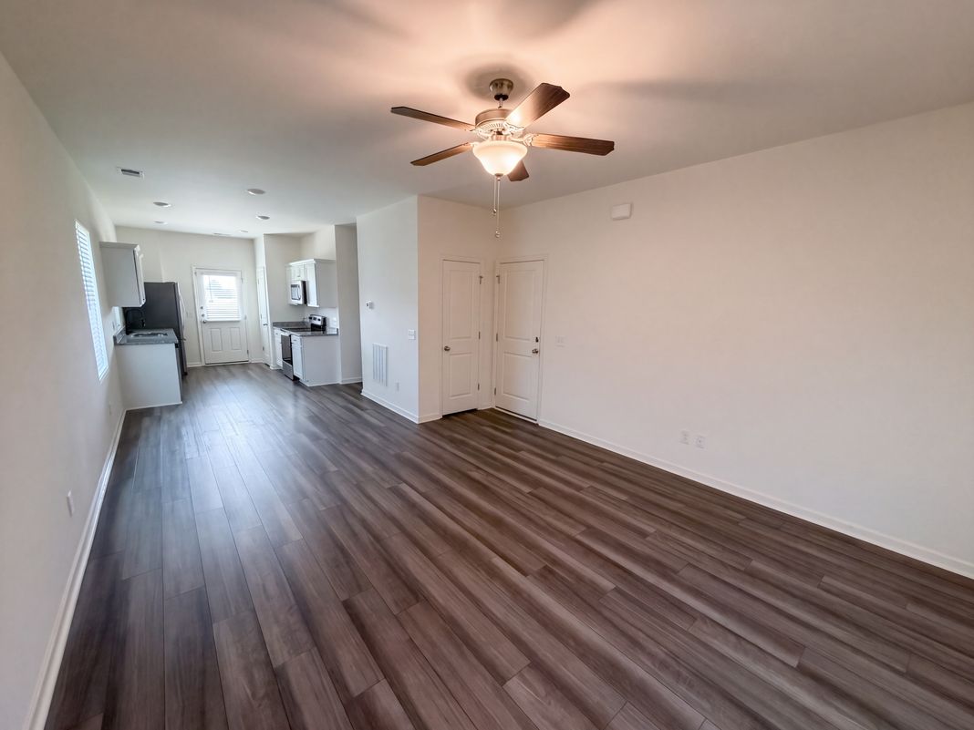 Property photo 3 of 615 Polaris Way
