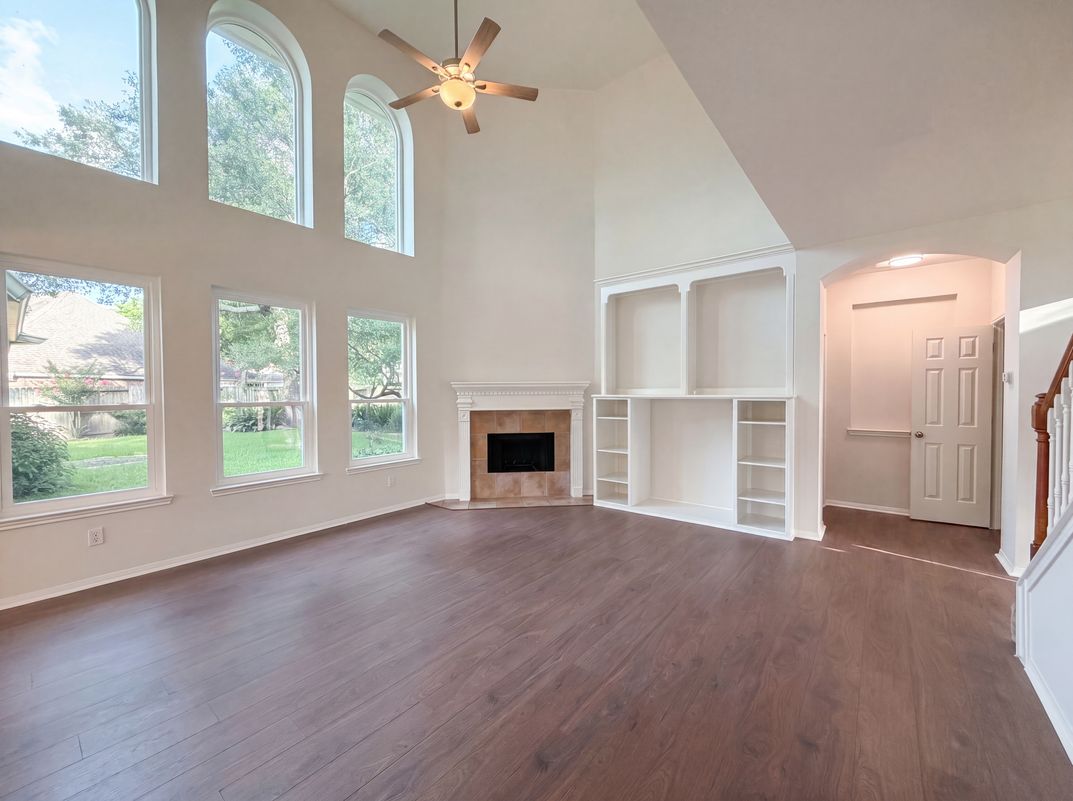 Photo 11 of 22 of 14310 Amyford Ct, Cypress, TX