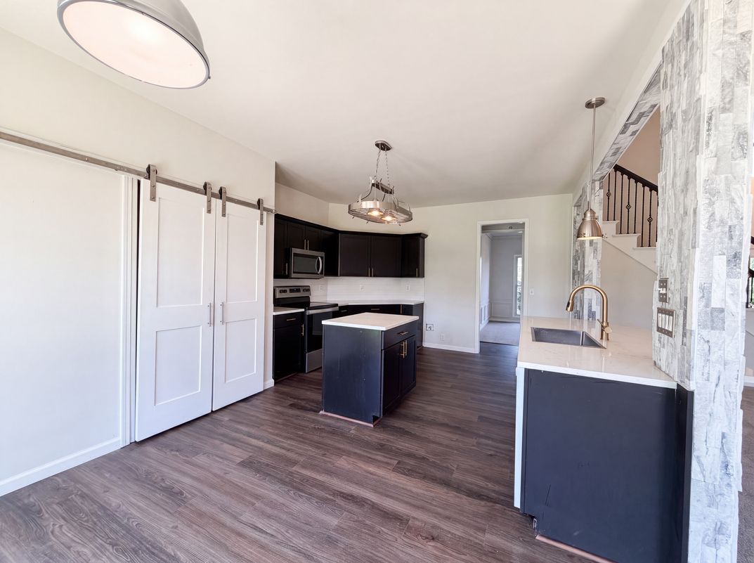 Property photo 2 of 120 Fox Hill Ct