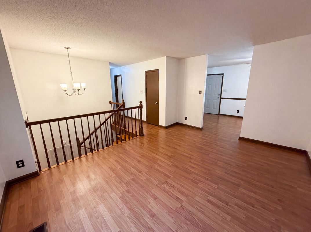 Property photo 3 of 3108 Cobblestone Dr