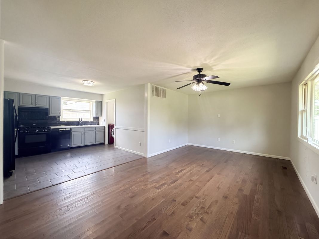 Property photo 3 of 10820 Jackson St
