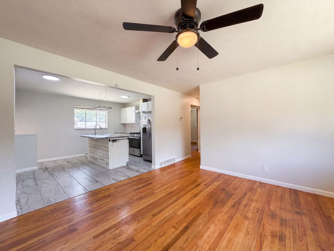 Property photo 3 of 9132 Trinidad Dr