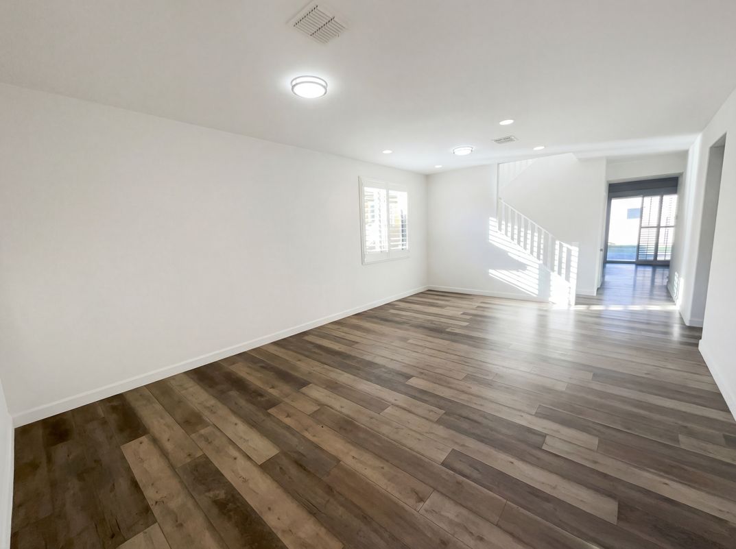 Property photo 3 of 3940 E Blue Spruce Ln