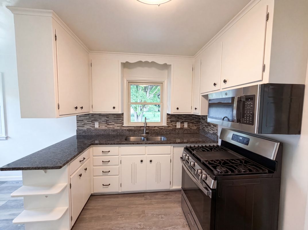 Property photo 2 of 6180 6th St NE