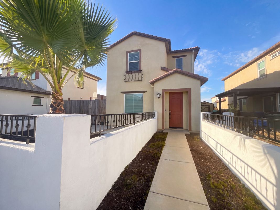 Property photo 1 of 7962 Carraway Dr