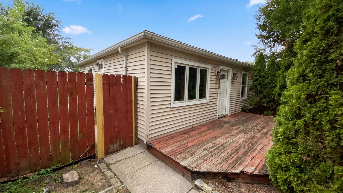 Property photo 1 of 6618 Rhode Island Ave