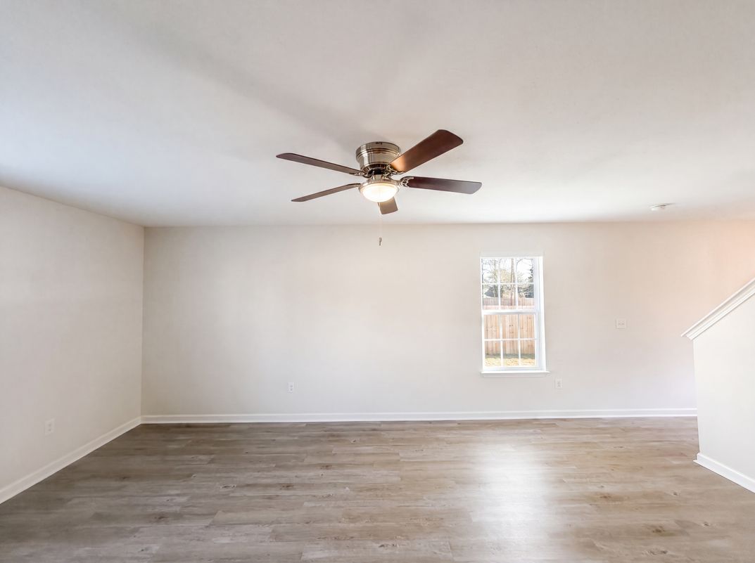 Property photo 3 of 4824 Yellow Locust Dr