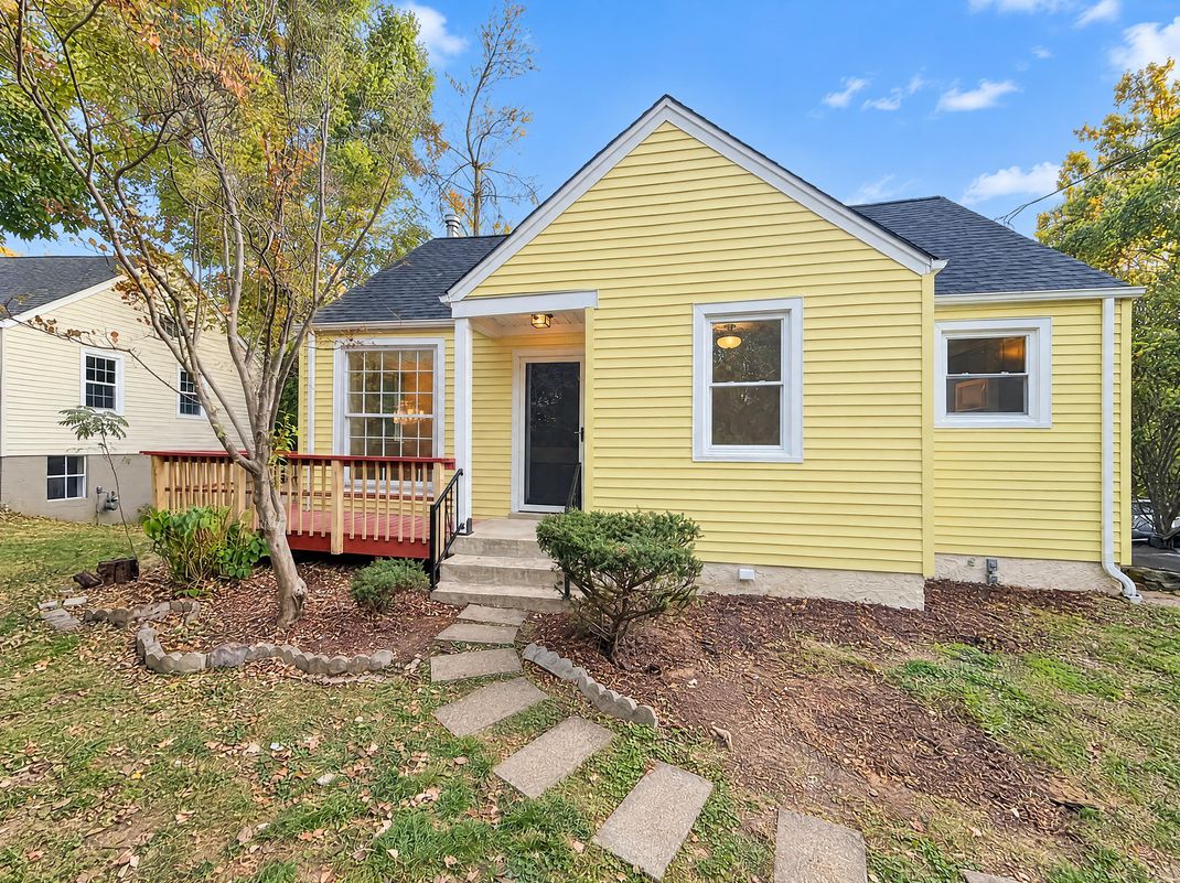 Property photo 1 of 1315 Saturn Dr