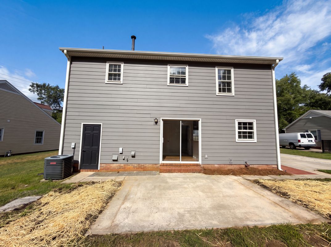 Photo 17 of 19 of 8909 Danson Dr, Charlotte, NC