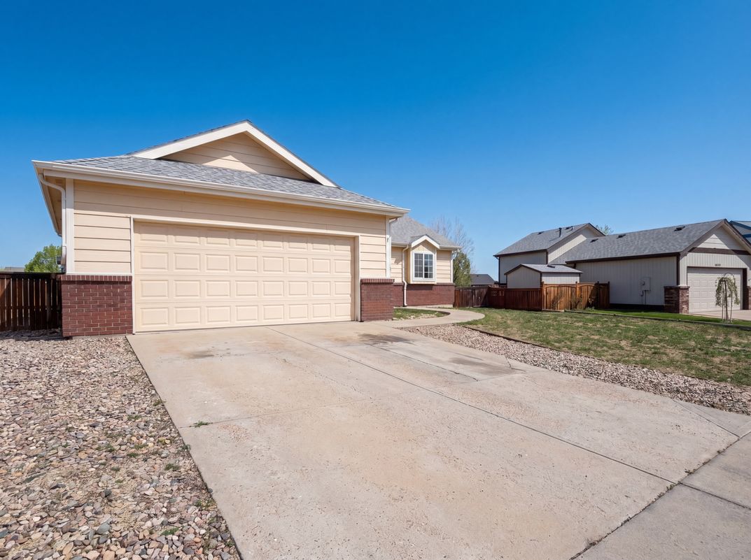 Photo 38 of 50 of 4098 La Junta Dr, Loveland, CO
