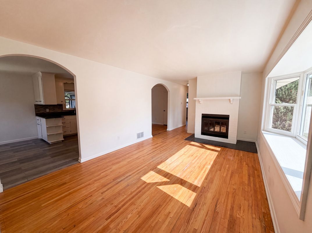 Property photo 3 of 6180 6th St NE