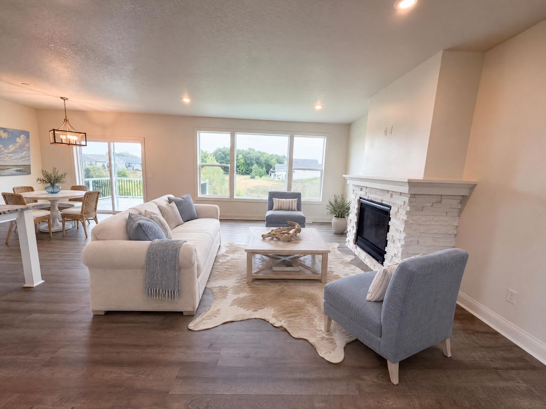 Property photo 3 of 4607 128th Cir NE