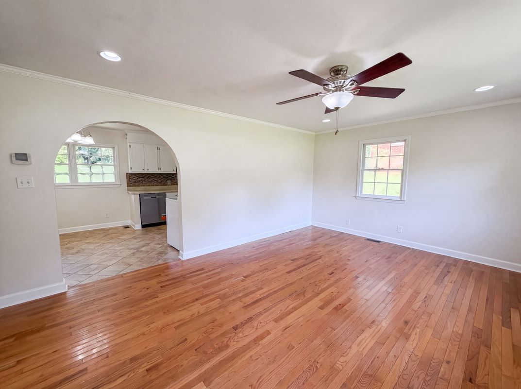 Property photo 3 of 3907 Alameda St