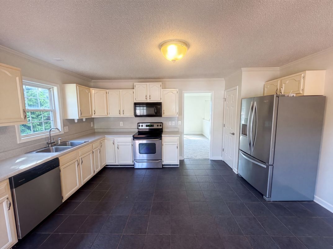 Property photo 2 of 109 Briarcreek Dr