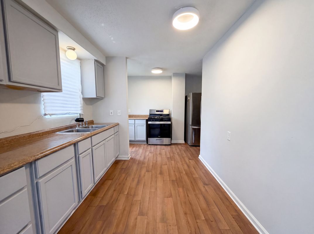 Property photo 2 of 26311 Hopkins St