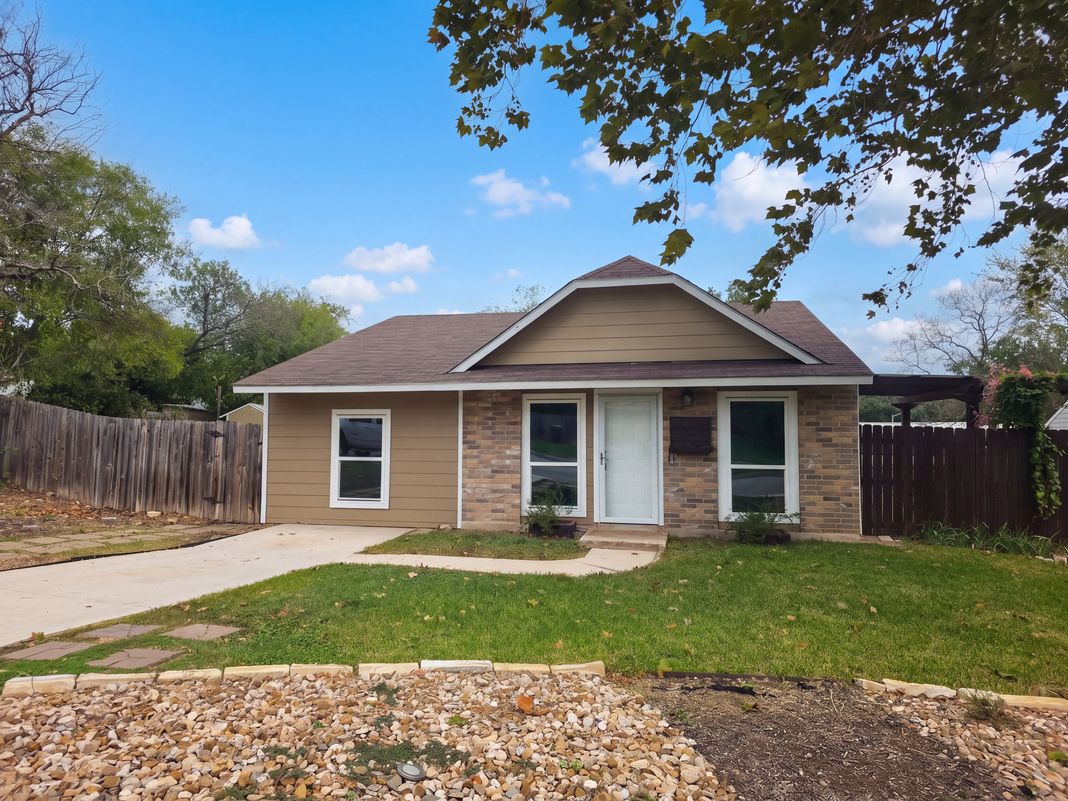 Property photo 1 of 8703 Park Mdws