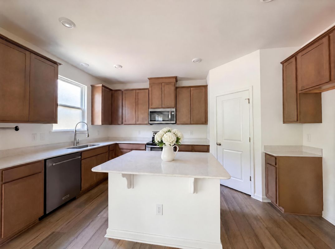 Property photo 2 of 1717 Willow Landing Way