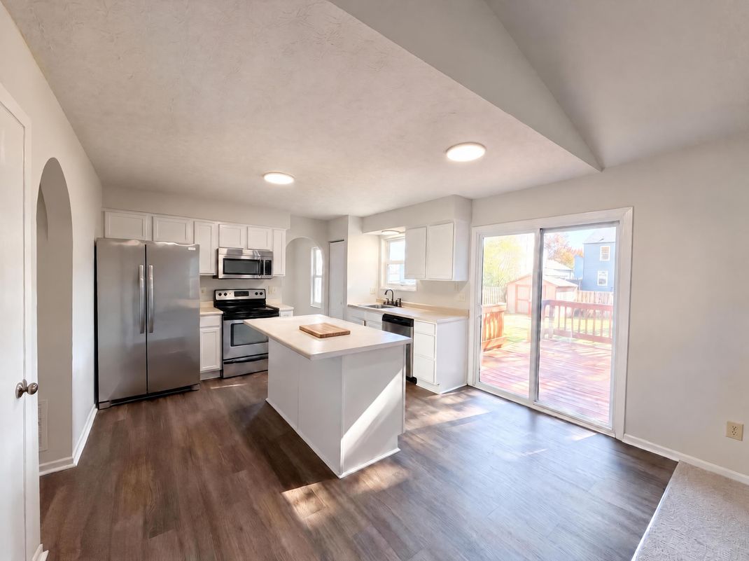 Property photo 2 of 6199 Bay Brook Dr