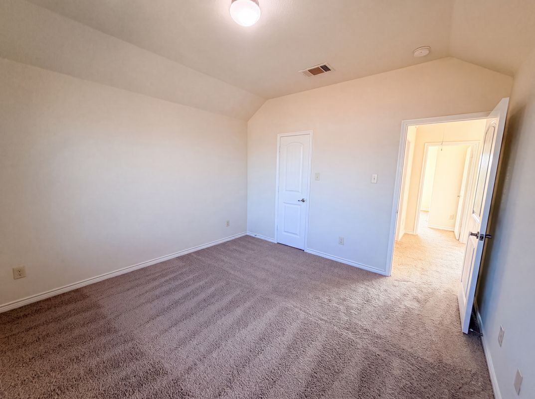 Photo 16 of 22 of 1217 Maverick Ln, Royse City, TX
