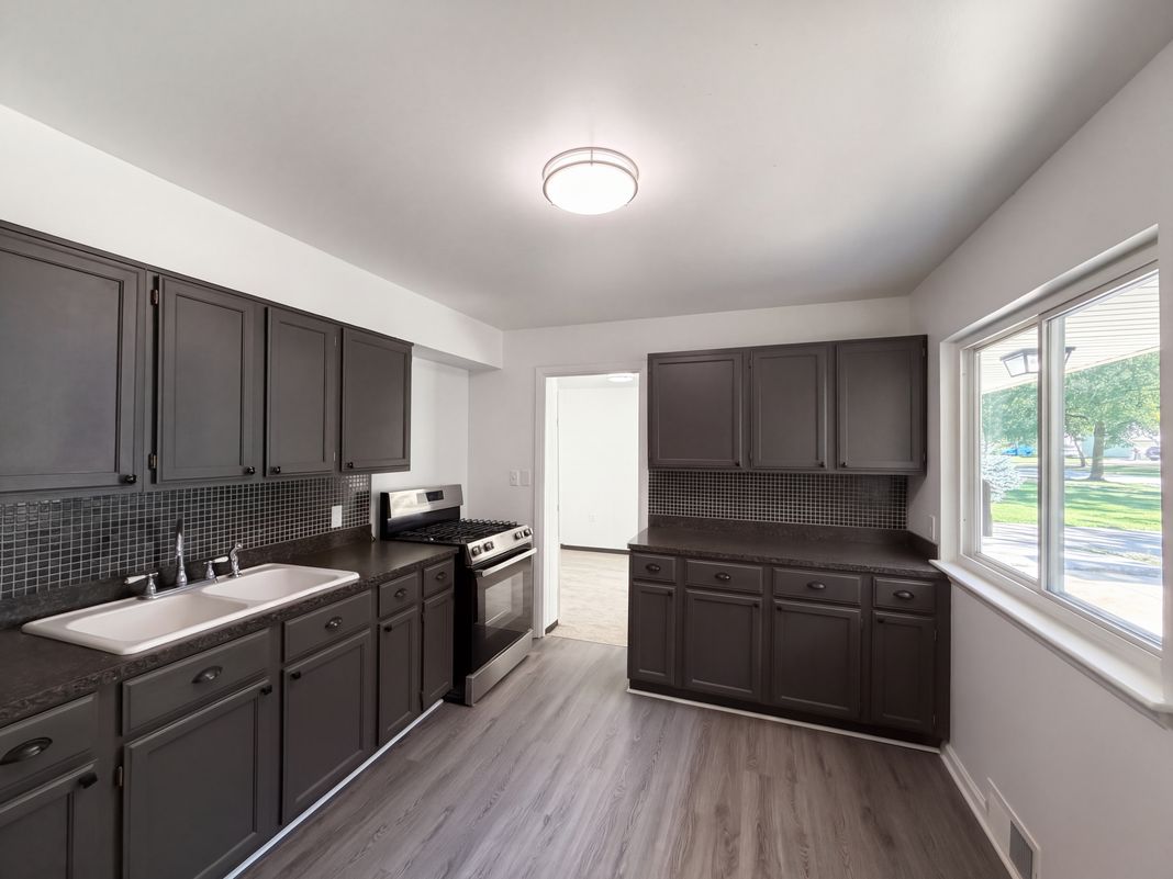 Property photo 2 of 9022 Manorford Dr
