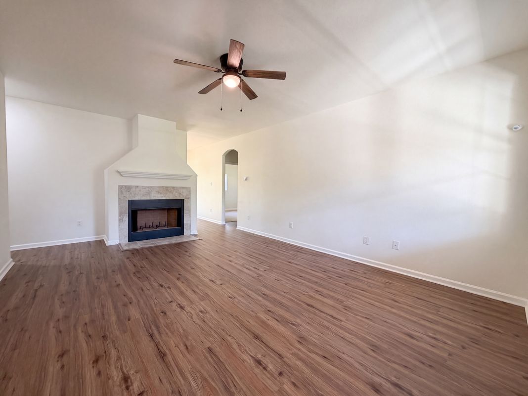 Property photo 3 of 216 Lieck Cv