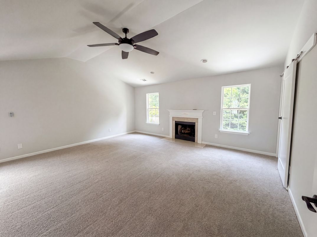 Photo 11 of 23 of 4024 Fifendrum Ln, Charlotte, NC