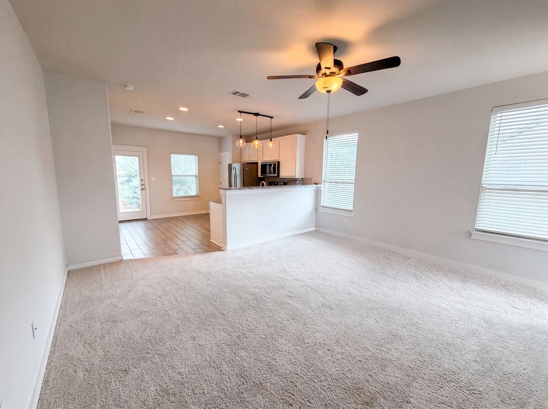Property photo 3 of 105 Syrah Ct