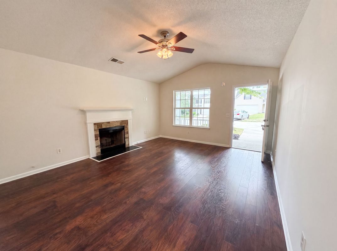 Property photo 3 of 58 Crossvine Ct