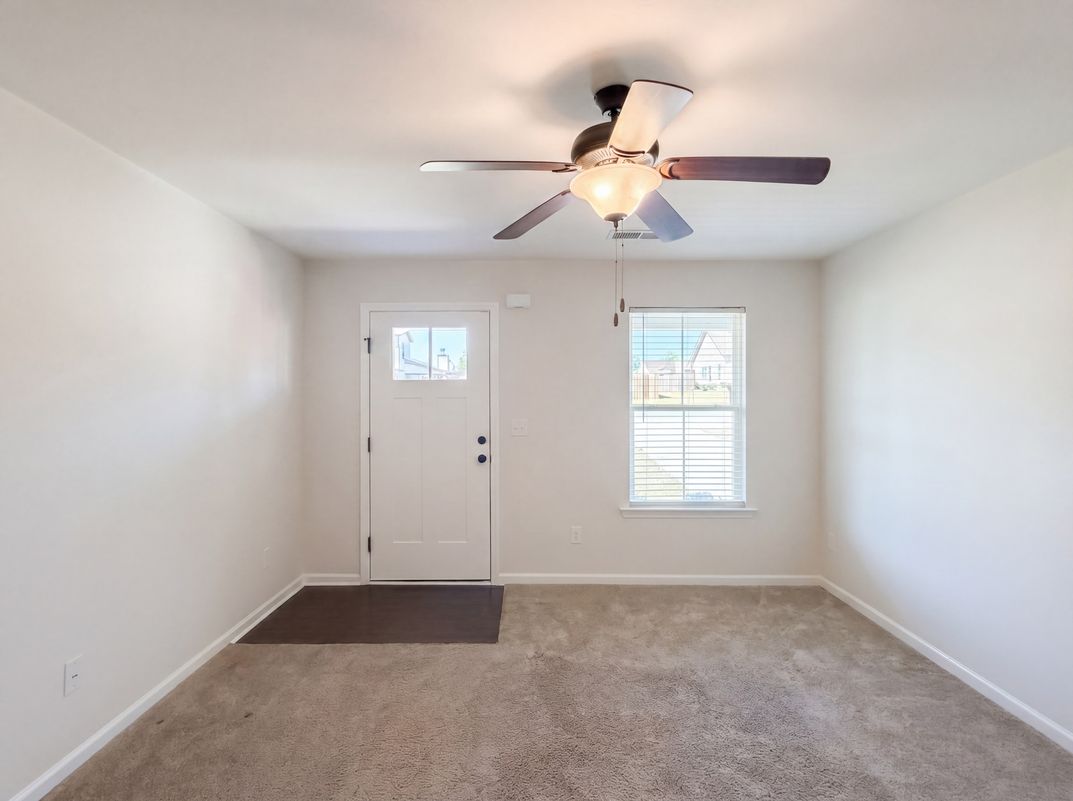 Property photo 3 of 271 Stane Brook Ct