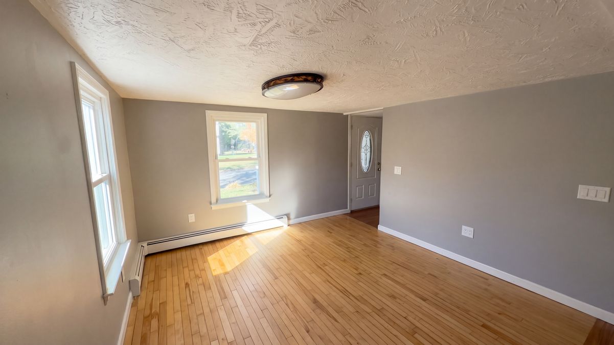 Property photo 3 of 15 Linden St