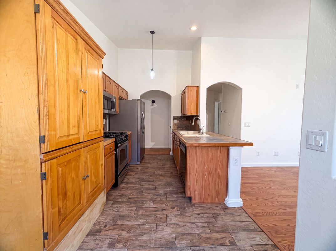 Photo 6 of 17 of 1321 W Matthews Dr, San Tan Valley, AZ